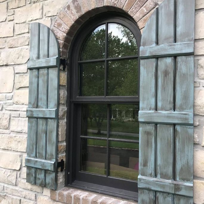 board-batten-shutters-blogImg-1