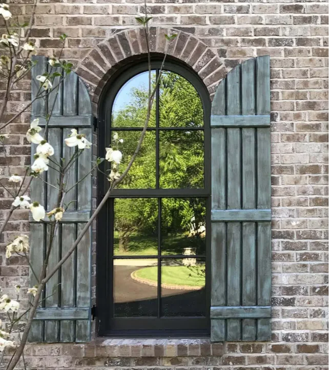 Board and Batten-4 Vertical Boards-3 Battens-Quarter Round Arch-Distressed