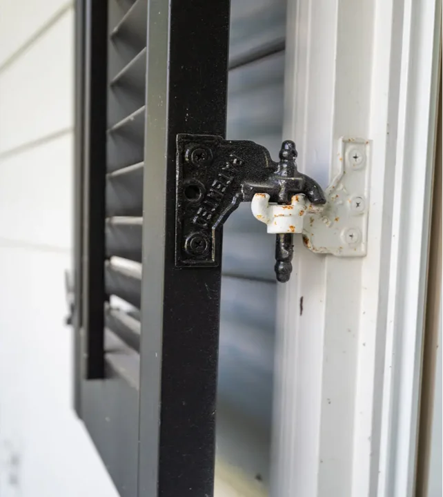 Heavy Duty Fixed Louver-False-Control-Rods-Acme-Hinge-1