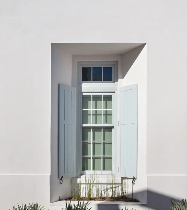 DesignLine Paneled 1
