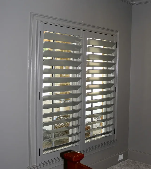 White-Louvered-interior-shutters-(Auburn-East-Lake)19