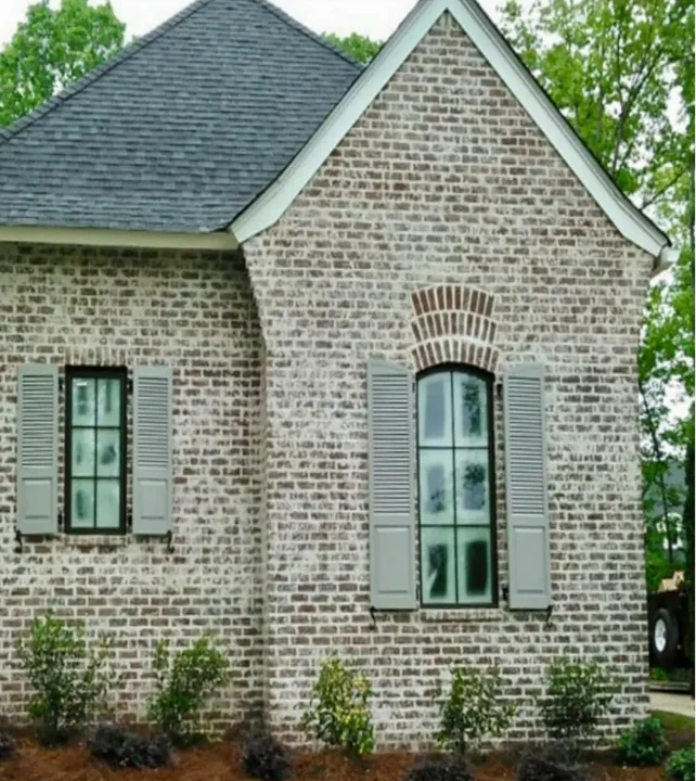 combination.exterior.gray.window.arch