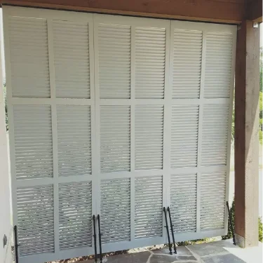 bahama.ext.white.porch