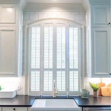 Interior-Movable-Louver-2.5-Louver-Eyebrow-Arch-4-Panel-Bi-Fold-White