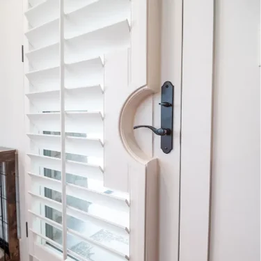 Interior-Movable-Louver-3.5-Louver-No-Center-Rail-Lever-Handle-Cutout-1