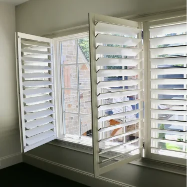 White-Louvered-interior-shutters-(Auburn-East-Lake)12