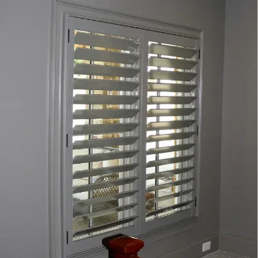 White-Louvered-interior-shutters-(Auburn-East-Lake)19