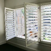 White-Louvered-interior-shutters-(Auburn-East-Lake)12