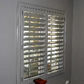 White-Louvered-interior-shutters-(Auburn-East-Lake)19