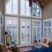 plantation.interior.door.white.livingroom