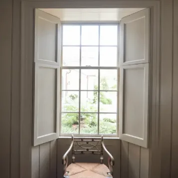 Interior DesignLine Paneled